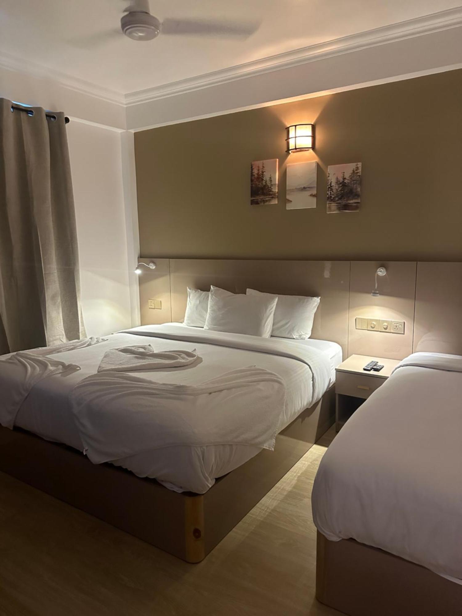 The G Ten Holiday Inn Hulhumale Bagian luar foto